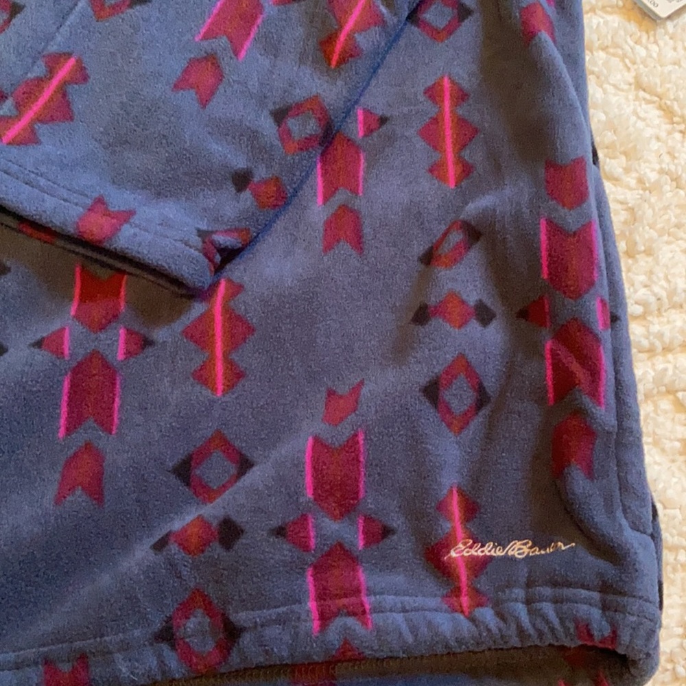 💕Eddie Bauer fleece. Aztec pattern. So cute!! NWT. Size L - Picture 4 of 8